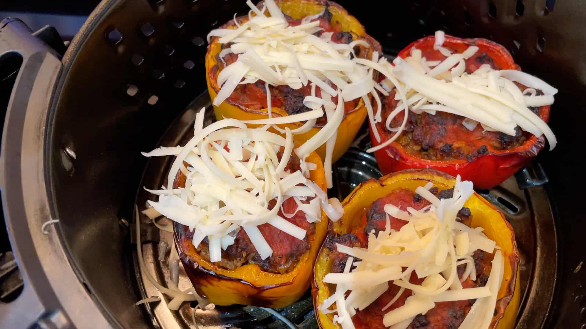 Topping peppers with mozzarella