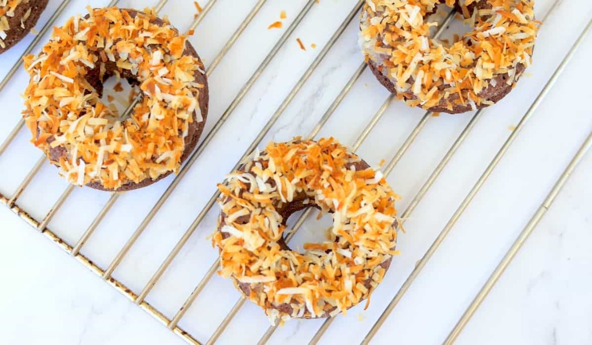 donuts on a wire rack