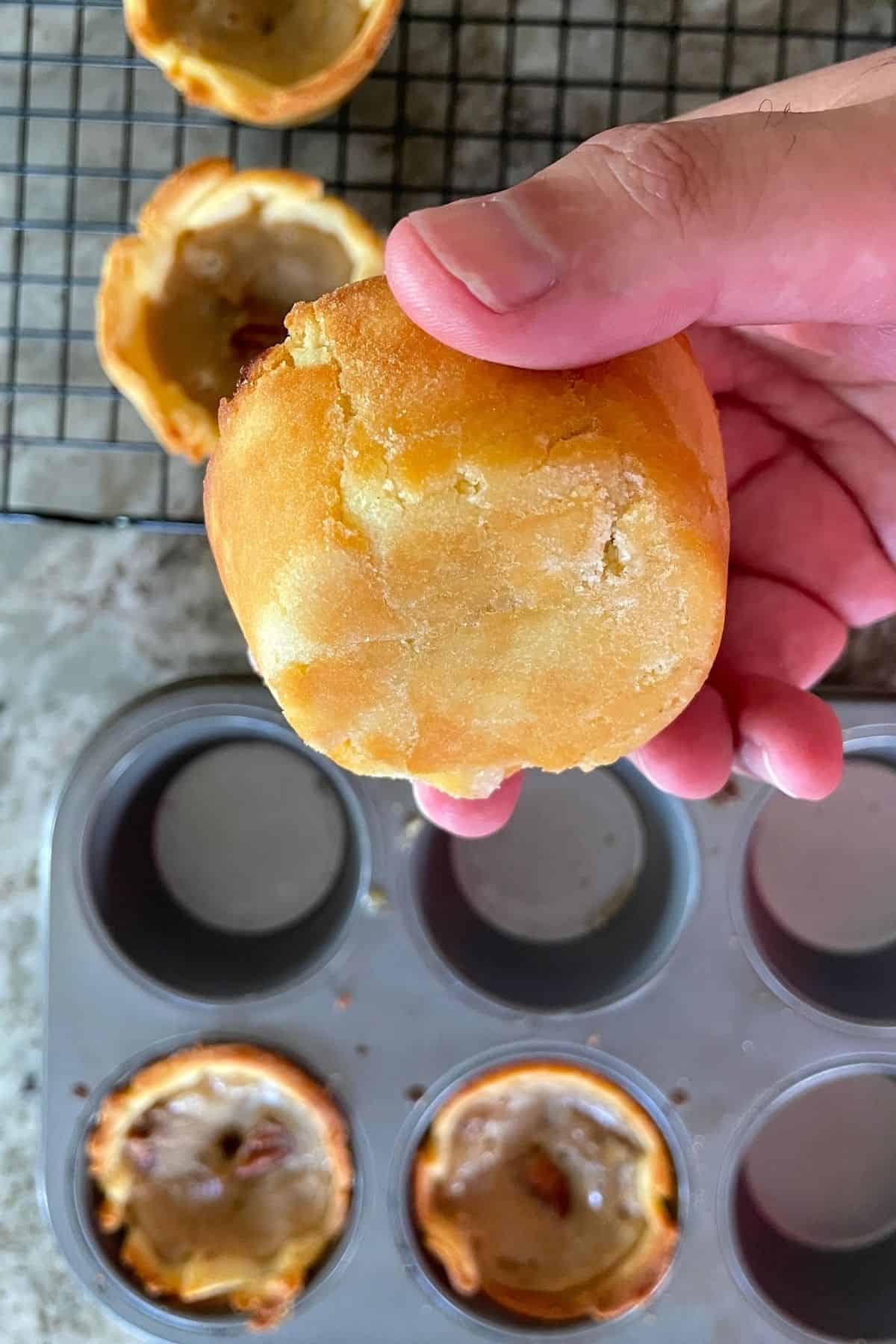 showing bottoms of butter tarts