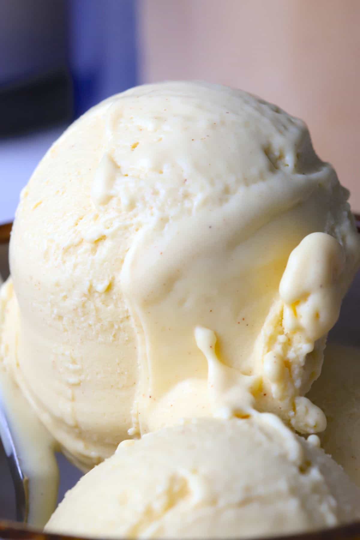 Close up of a scoop of sugar free eggnog ice cream.