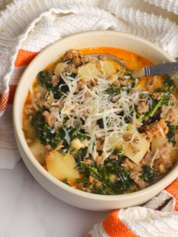 Low carb zuppa toscana in a bowl.