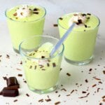 Low carb shamrock shake pudding in small cups.
